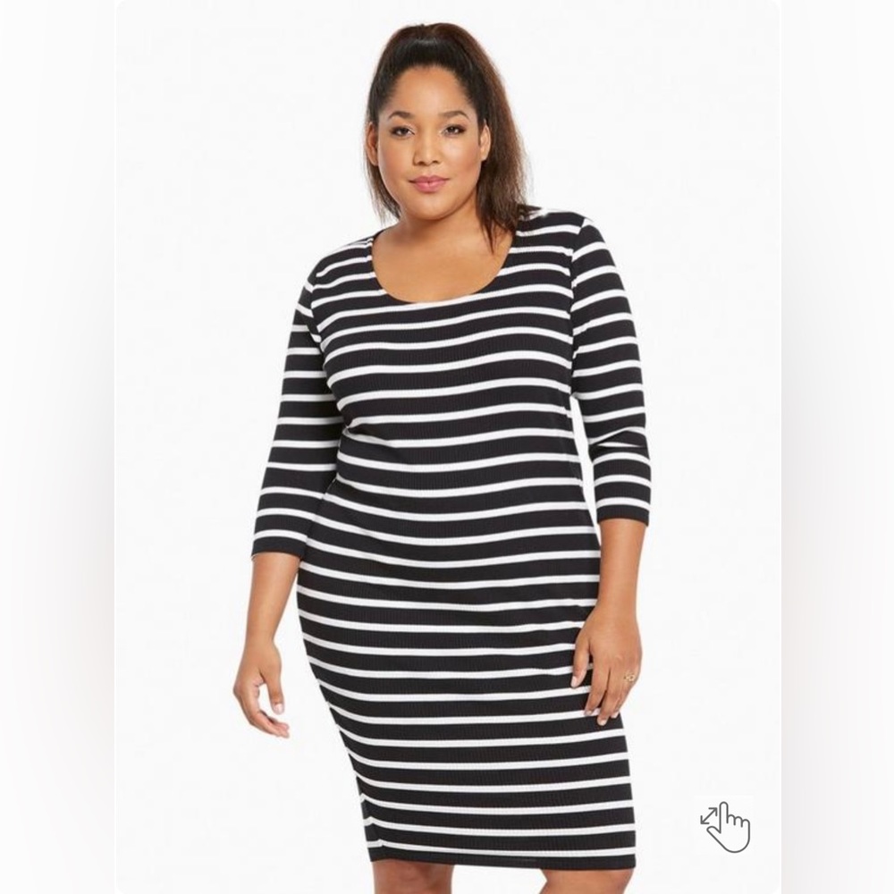 Plus size Torrid 3 body con black and white stripe ribbed dress